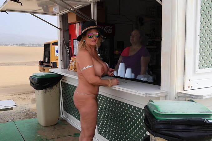 One coke at the beach bar in Maspalomas #nudist #nudebeach #maspalomas https://t.co/mZ0kSoh1kq<a href="/tag/nudist"class="tags">#nudist</a><a href="/tag/nudebeach"class="tags"><span>#nudebeach</span></a><a href="/tag/maspalomas"class="tags"><span>#maspalomas</span></a>