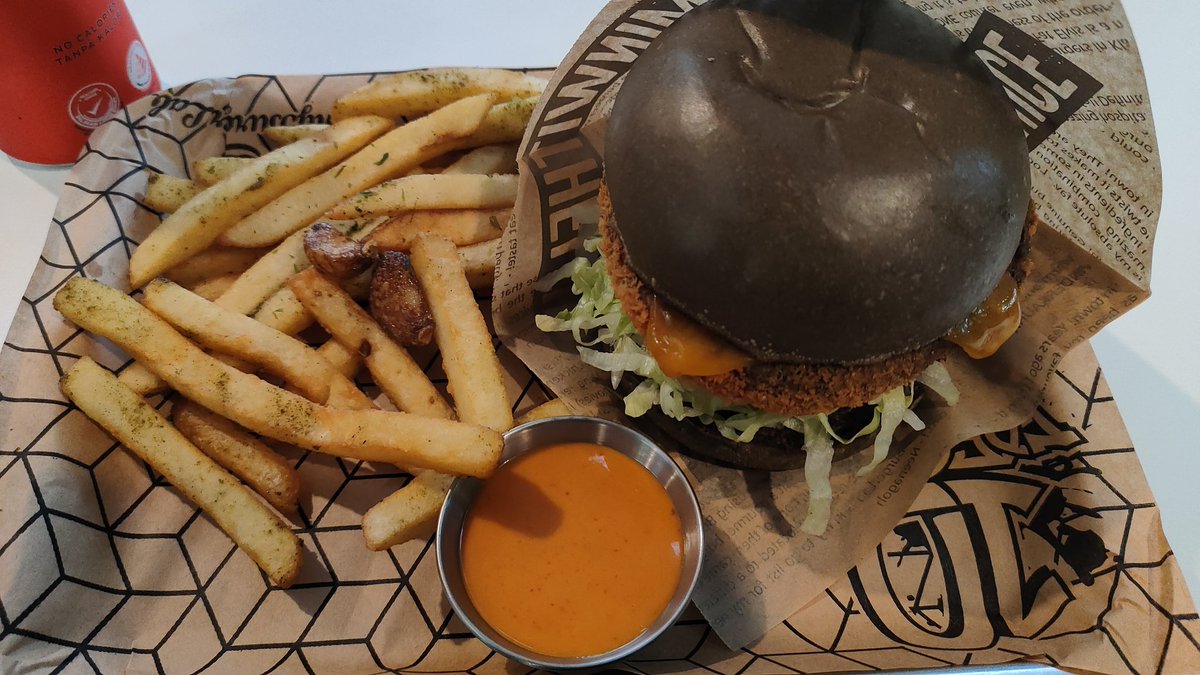Cosyartiz 🧡⚡ (@cosythelegit01) on Twitter photo I can confirm this is tastier than most of the fast food chains! Locally made tbh 🇲🇾🧡 <a href="/myBurgerLab/">myBurgerLab</a> I can confirm this is tastier than most of the fast food chains! Locally made tbh 🇲🇾🧡 <a href="/myBurgerLab/">myBurgerLab</a>