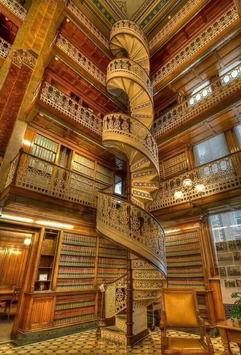 THESwanAuthor's tweet photo. I have a new library to add to my bucket list! So beautiful!
State Capitol Law Library in Iowa (USA) from Abandoned Places FB group.

#Bibliophile #Bookaddict #Booklover #Bookish #Bookworms #Happyplace #Library #Librarygram #LibraryLove https://t.co/7CbPakd8pe