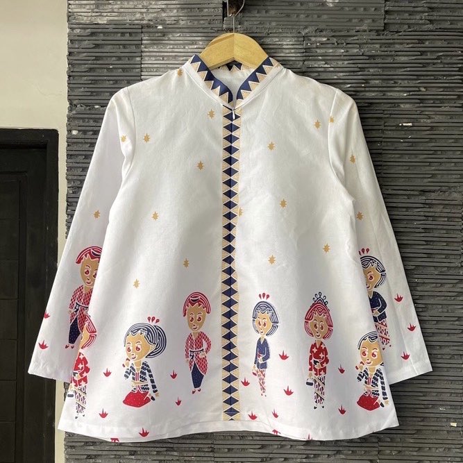 maharanilyss's tweet photo. atasan batik cantik

— a thread https://t.co/JpRTARwwDy
