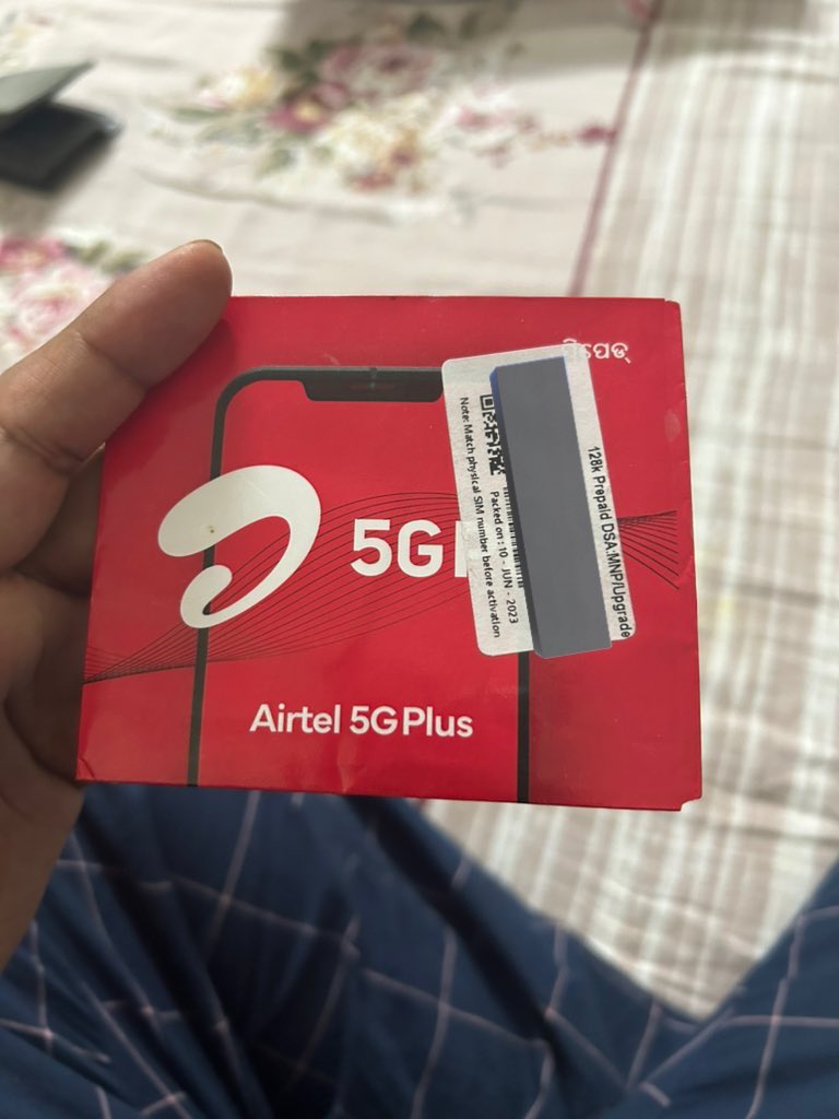 I ordered an Airtel SIM today and it turned into one of the most inspirational moment for me ✨ MUST READ!! 

So i placed the order in the morning and around 3 PM, a young delivery executive from airtel showed up! 
He took all my details very patiently and while filling my