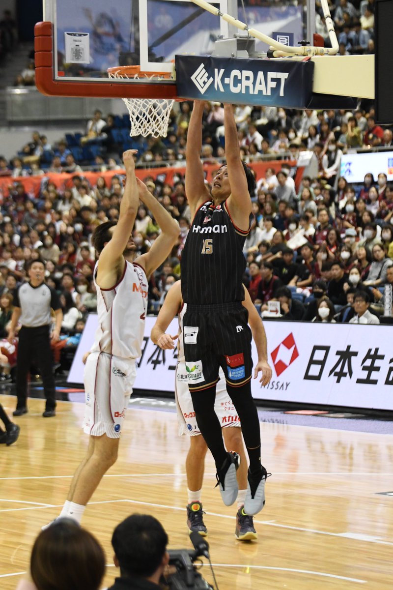 taskruka's tweet photo. とにかくこれはテンション爆上げ！
おおお〜ジョージ〜って！

#竹内譲次
#ダンク
#スリー以上のアゲ
#大阪エヴェッサ
#エヴェッサカメラ部 https://t.co/ys4DylNgai