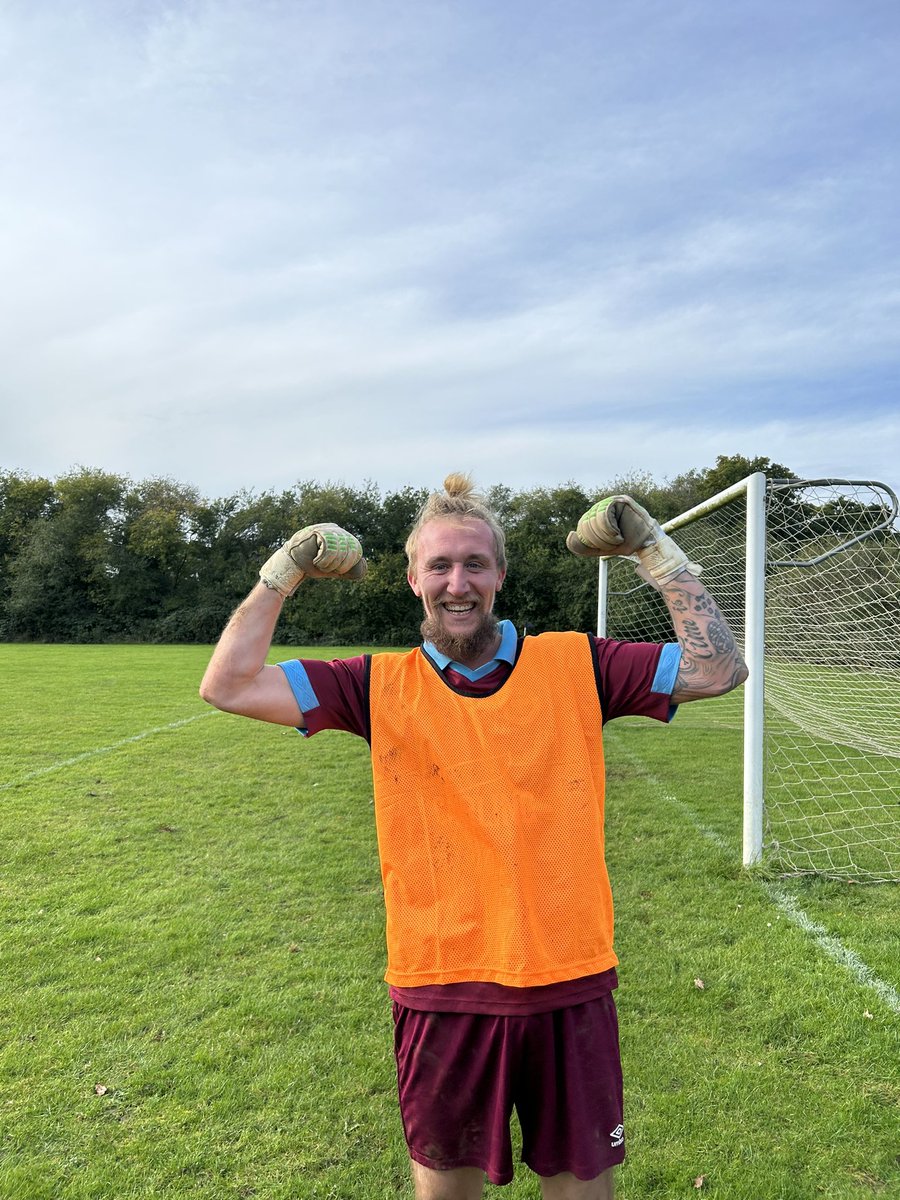 🏆 FT: @EatonWSundays 4-4 @VikingValkyries (Eaton 5-3 on Pens) ⚽️⚽️ J.Mason ⚽️ S.Roberts ⚽️ S.Applegate Big shoutout to the stand in GK Billy Gray after his heroics in the penalty shootout🔥 #SafeHands MOTM as sponsored by @carling Jack Ducker 🙌🏻 #UpTheEaton