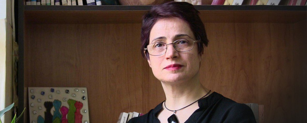 Natalie Amiri (@natalieamiri) on Twitter photo Die bekannte Menschenrechtsanwältin <a href="/NasrinSotoudeh/">نسرین ستوده</a>, die heute an der Beerdigung von Armita teilnahm, wurde dort von Regime-Schergen, sogenannte Sicherheitskräfte, verprügelt. Sie soll ins Krankenhaus gebracht worden sein. Reza Khandan, ihr Mann, hat es bestätigt. Die bekannte Menschenrechtsanwältin <a href="/NasrinSotoudeh/">نسرین ستوده</a>, die heute an der Beerdigung von Armita teilnahm, wurde dort von Regime-Schergen, sogenannte Sicherheitskräfte, verprügelt. Sie soll ins Krankenhaus gebracht worden sein. Reza Khandan, ihr Mann, hat es bestätigt.