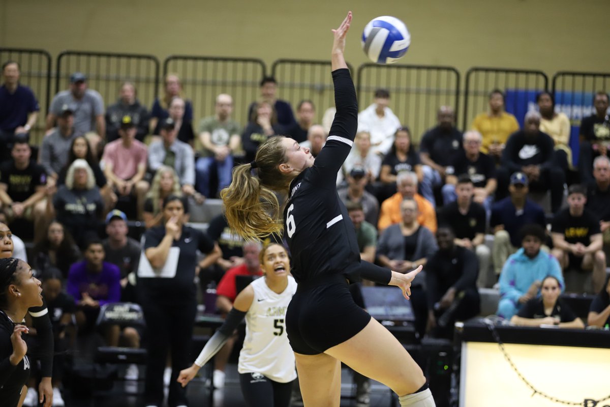𝑺𝒆𝒏𝒊𝒐𝒓 𝑺𝒑𝒐𝒕𝒍𝒊𝒈𝒉𝒕 ⭐️

Next up is senior Paige Fixemer!!

#GoArmy