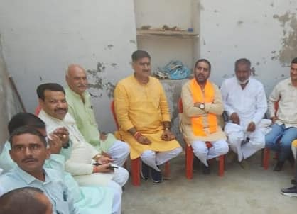 SatishGautamBJP's tweet photo. आज अलीगढ़ की विधानसभा खैर के गांव सालपुर में श्री उधम सिंह जी की पूजनीय माताश्री व विनीत कुमार जी की पूजनीय दादी जी स्व० श्रीमती महावीरी देवी जी के त्रयोदशी संस्कार में शामिल हुआ। https://t.co/9dmYoMFniI
