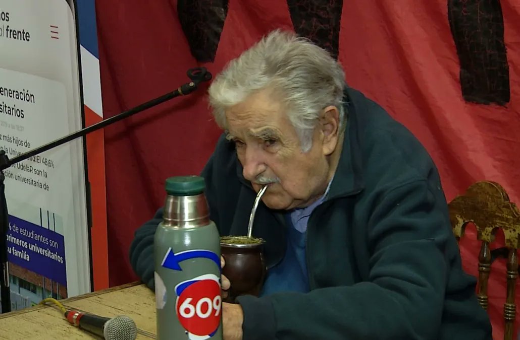 El domingo voy a dormir hasta tarde 
Yo el domingo 7am: