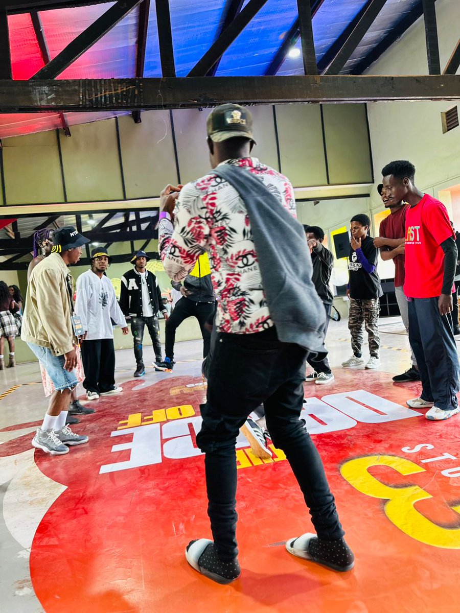 mtnug's tweet photo. THE STUDIO 3 DANCE-OFF is happening right now. @trroystudios #TrroyDanceOff #MTNPulse https://t.co/0kf5ulhj4K