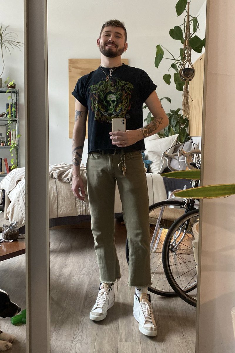 hydratedplus's tweet image. 6’3”s like me need to be topped at all costs