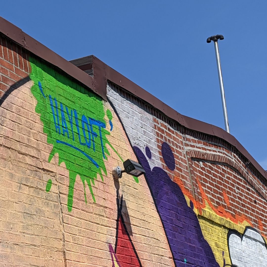 DoyleNewYork's tweet photo. We had the honor of working with Bronx-born legend, CRASH, in creating our '80s NYC sale logo. He sparked the graffiti movement in 1980, and graced us with two unique murals that he created for our Hayloft and Bronx warehouses. 

#doylenewyork #CRASH #graffitiartist #80sNYC https://t.co/pmrjLjOPir