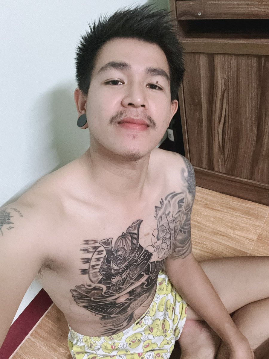 SamNxn's tweet photo. มาเล่นเป็ดที่ห้องเราไม่ https://t.co/9zVjkgW7q6
