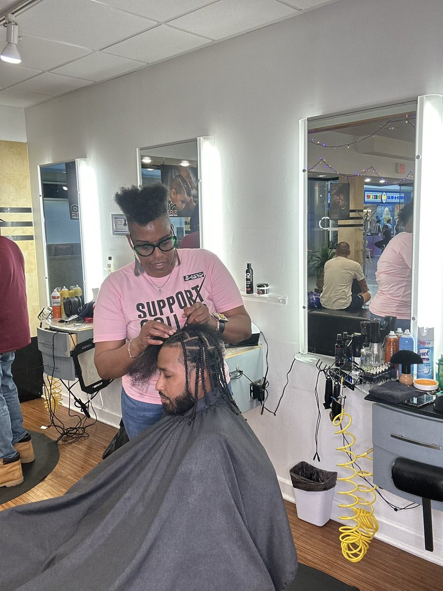 RootzNaturals's tweet image. I SUPPORT The Cause.

Remembering my dear friend Cheryl Robinson. 💖 ~#YahTayKeaton 

#TeamNoGrease 💈 #Barbers #BreastCancer
#BreastCancerAwareness #NoGrease #NoGreaseBarberShop