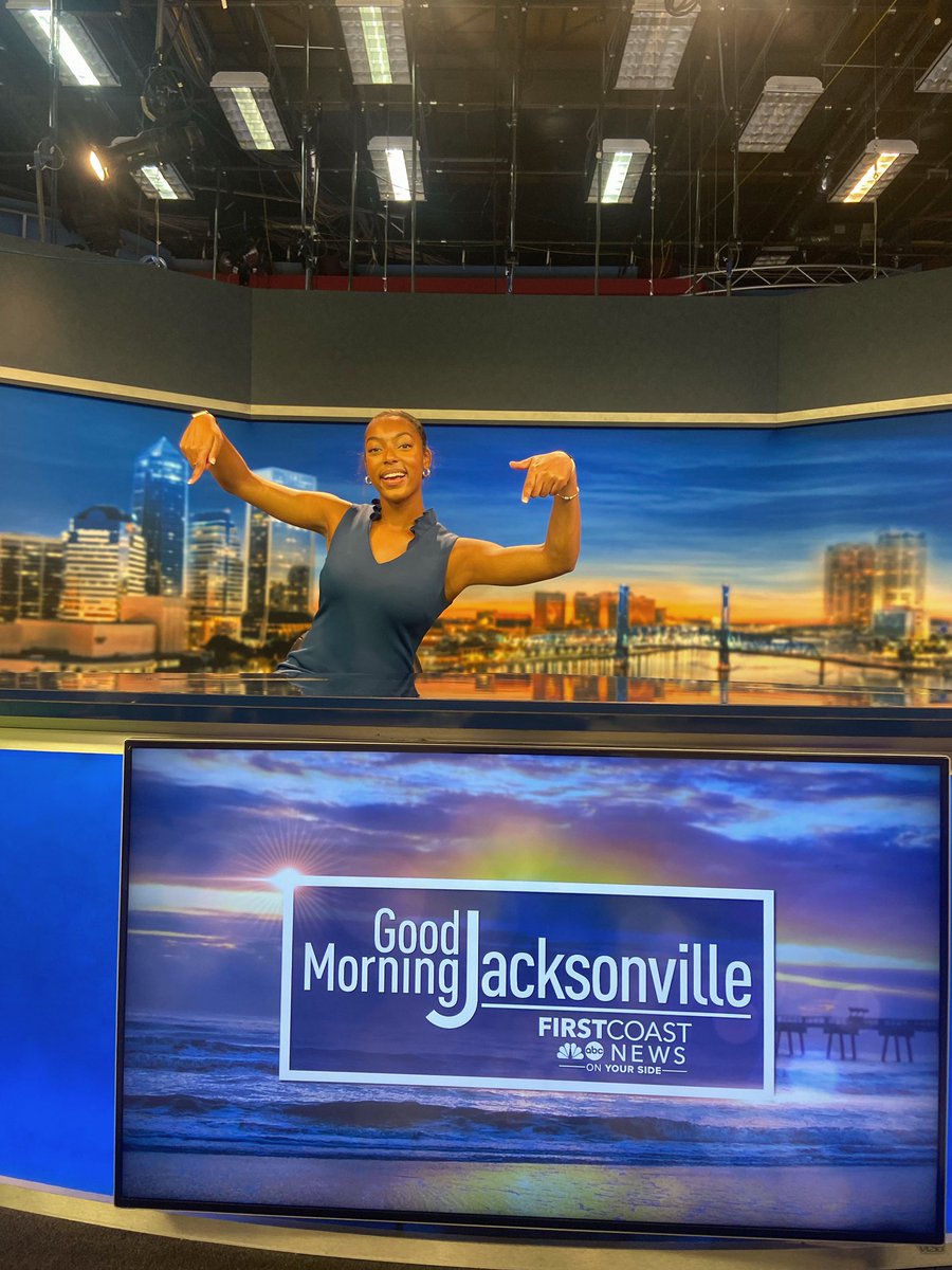 Ryann_NBC5's tweet photo. BIG MILESTONE🚨 This weekend I made my debut on the weekend morning show! I am now the first black female meteorologist for First Coast News and the second in Jacksonville! This is an amazing achievement and to be serving the city of Jacksonville my senior year  is truly an honor https://t.co/9G3Ck6XWdi