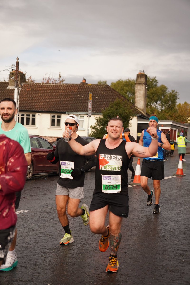 PB for @thebigheff in #IrishLifeDublinMarathon