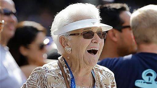crawlyscubs's tweet photo. #Cubs fans, it is with a heavy heart that I have to tell you we have lost the greatest @Cubs fan of all time, Dorthy Farrell. You saw her for years sitting in her seats behind the visitors dugout. She got a lot of attention when during the Cubs postseason run in 2016…. https://t.co/MPwn7s9ogR
