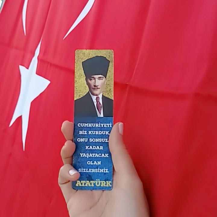 ebru_ozeser's tweet photo. Kutlu Olsun 🇹🇷🇹🇷

#CUMHURIYETİMİZ100Yaşında https://t.co/lqlOPKGx4q