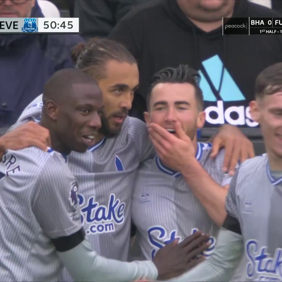 Everton fans go crazy at London Stadium as Dominic Calvert-Lewin scores!📺 @USANetwork