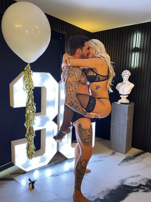 The other half of me. 🖤 https://t.co/kD4mHJDFnR<a href="/tag/arsenalvliverpool"class="tags"><span>#arsenalvliverpool</span></a>