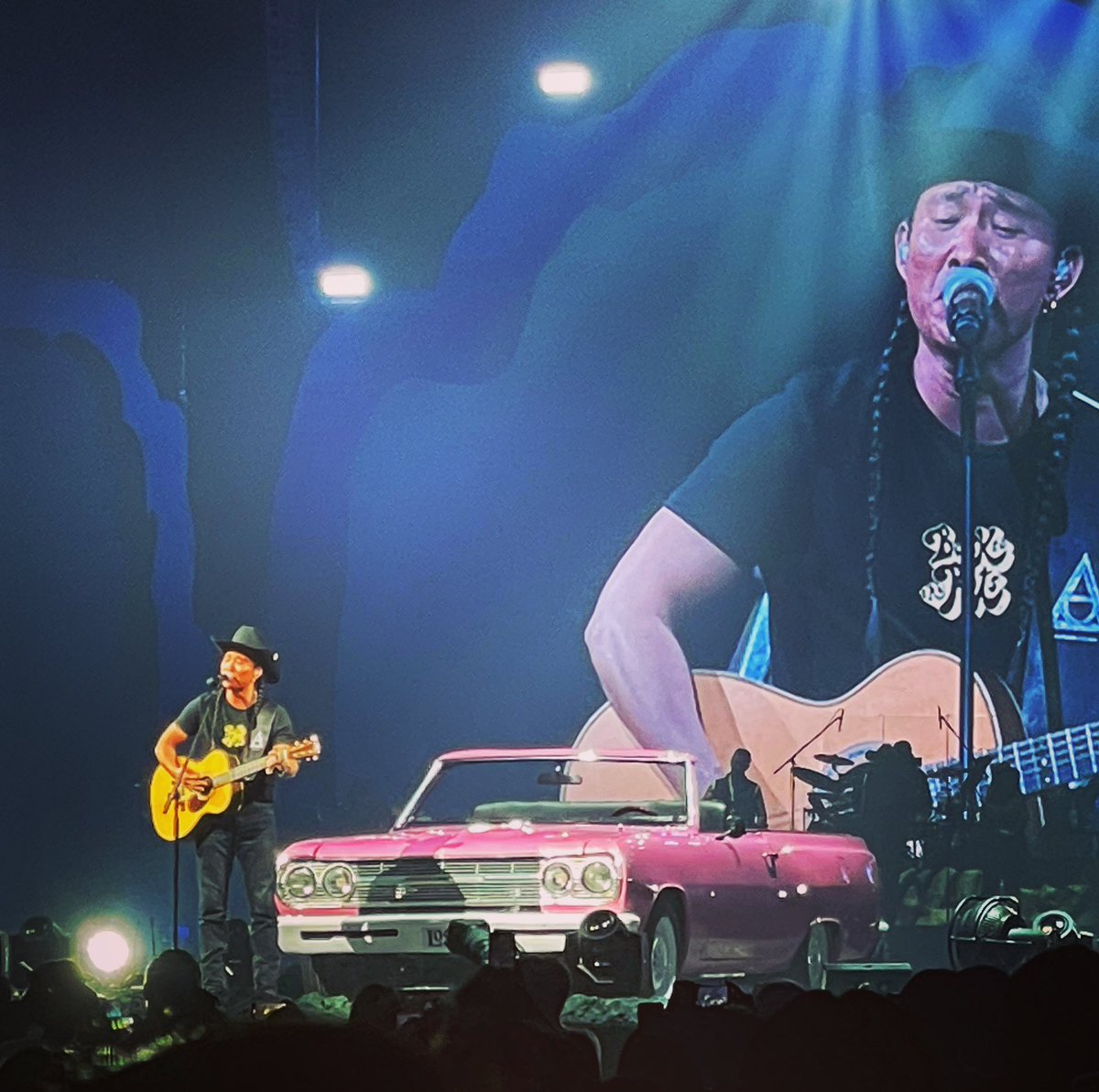 昨夜は10年来のファン平井大さんのライブへ。10周年で写真録画SNS