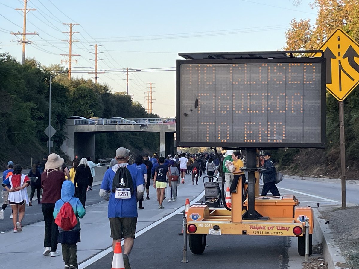 110 Freeway closed Sunday for ArroyoFest2 from southPas to Figueroa for walkers, runners, bicyclists #Arroyofest
#SCNG
#Pasadenastarnews