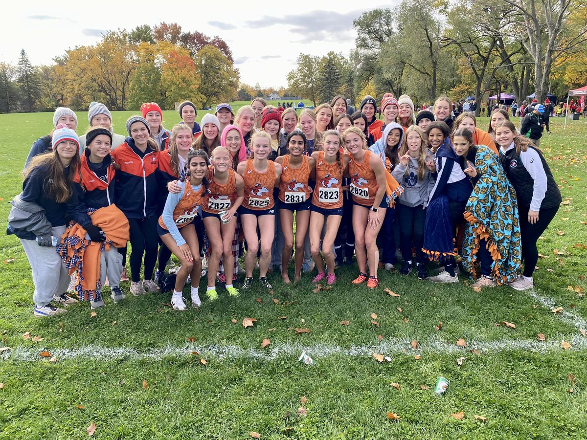 nnhsgirlsxctf's tweet photo. STATE BOUND‼️
On a muddy course our ladies stepped up and placed SECOND🥈- only eight points out from first. Keep leveling up huskies! Do it for each other. #LLSVD #beakid https://t.co/GMIL4krJ2d