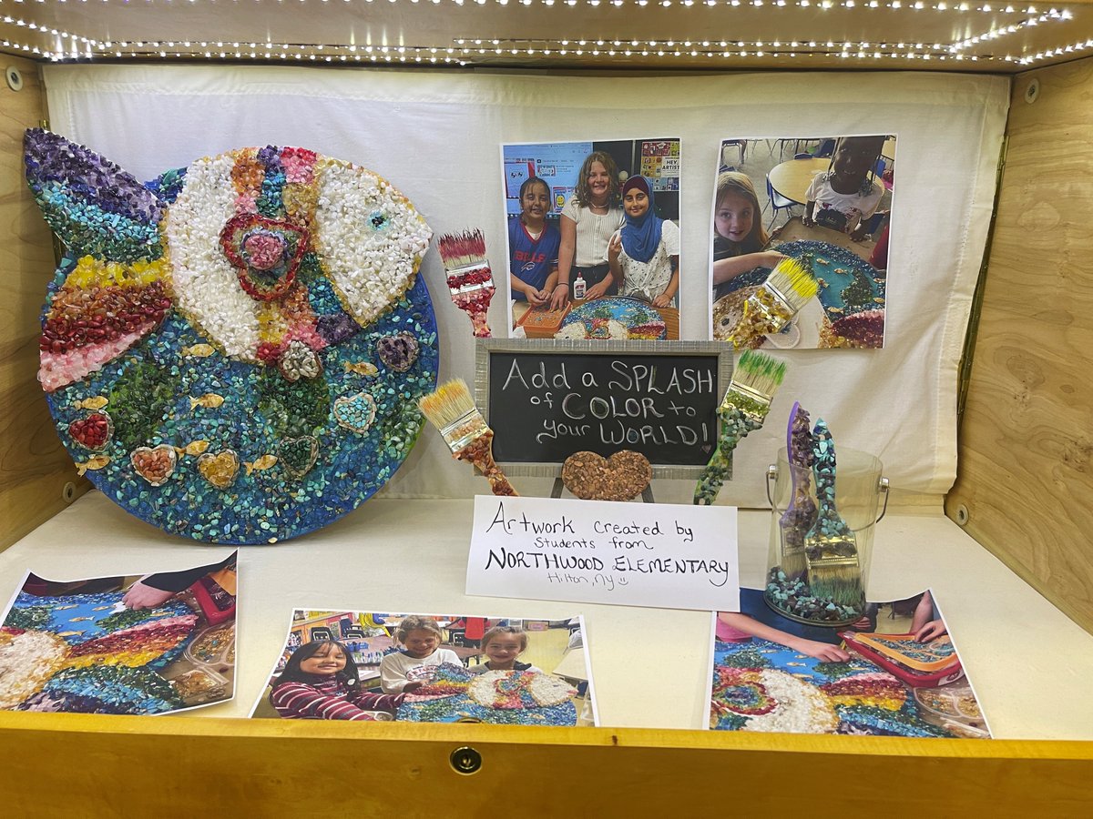nwspecialareas's tweet photo. Northwood Mosaic on display at the Rochester Gem Show! https://t.co/Gz1utkAiSy