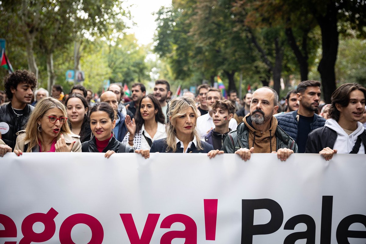 Israel está cometiendo crímenes de guerra en Gaza. Hoy Madrid ha salido a la calle a pedir un alto al fuego ya. 

La ciudadanía de nuestro país está junto al pueblo palestino.