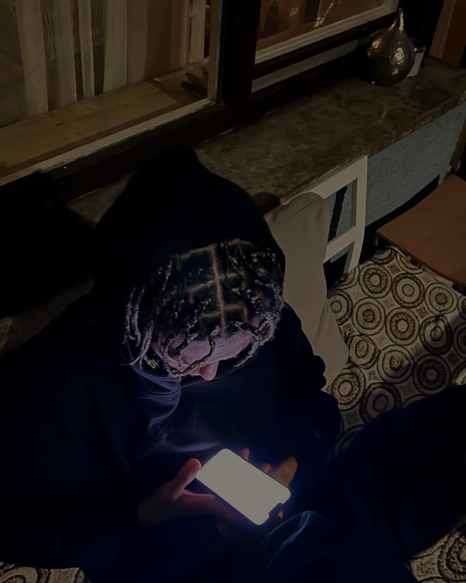 Berki 👟🔌 tweet media