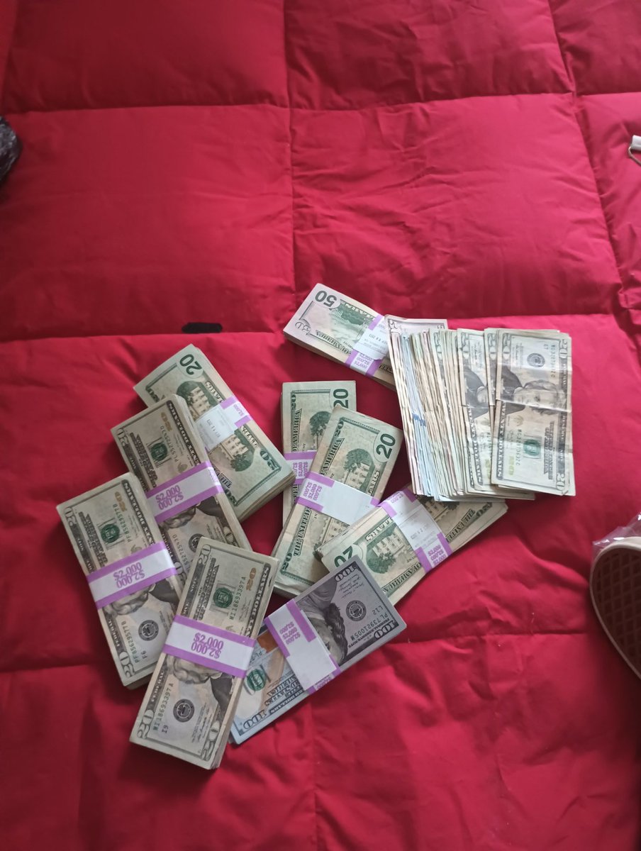 Brucewayne_71's tweet image. Life can change in an instant when you surround yourself with good people.  Your network is your net worth.  Shout out to @NovaMoates and @Teeeeyeahna .  Two of the real ones.🫡 #THINKHIGHCREW $btc