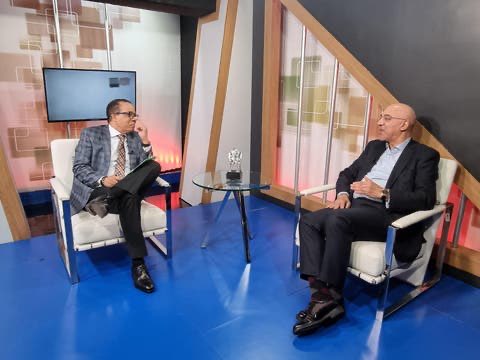 🗣️¡Dice el problema es la complacencia!🗞️

El director ejecutivo del periódico <a href="/DiarioLibre/">Diario Libre</a>, #AnibaldelCastro, advirtió que el principal problema de los periodistas dominicanos es la complacencia, y que se ha perdido el sentido crítico.

#ElNuevoDiarioRD #Periodismo