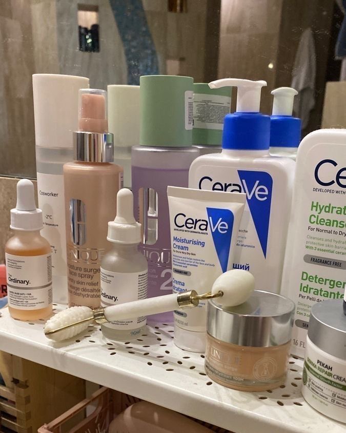 recipsz's tweet photo. Cuidados com a pele do rosto em casa 🧴🧖‍♀️ https://t.co/t3OoUd4WSj