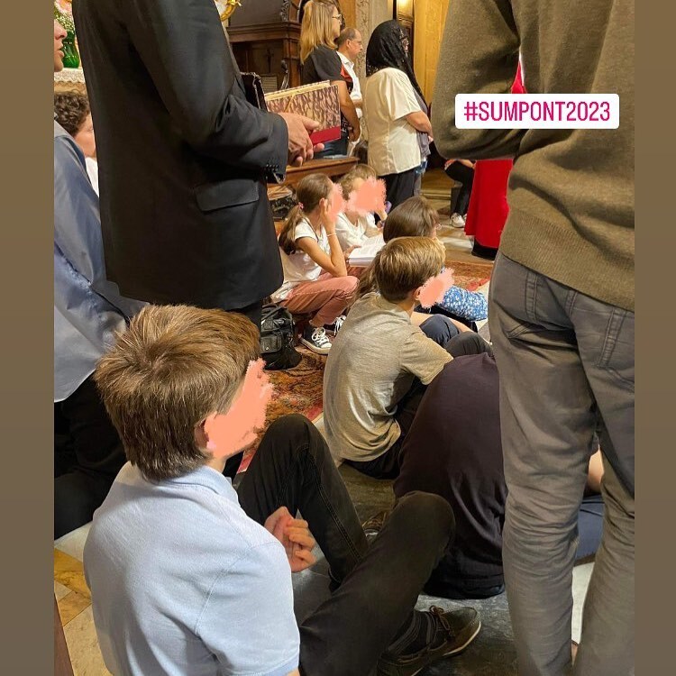 messainlatino's tweet photo. Pontificale di mons. Pozzo per la chiusura del XII pellegrinaggio Populus Summorum Pontificum #sumpont2023 #blogmil #MiL #messainlatino #chiesacattolica #unacum #papafrancesco #PSP2023 #ffsp #trinitadeipellegrini https://t.co/AnHaT08kXD #MiL https://t.co/58oGOm08ds
