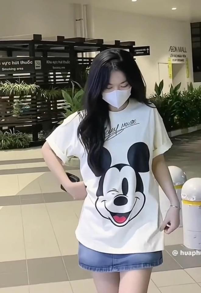 Tớ rất thích tắm mưa, nhưng dễ bị cảm. Tớ cũng rất thích ngắm sao, nhưng lại chẳng thể thức khuya. Vậy đó, không phải cái gì cứ thích là được. 😁😁😁
Hà Nội lạnh rồi.