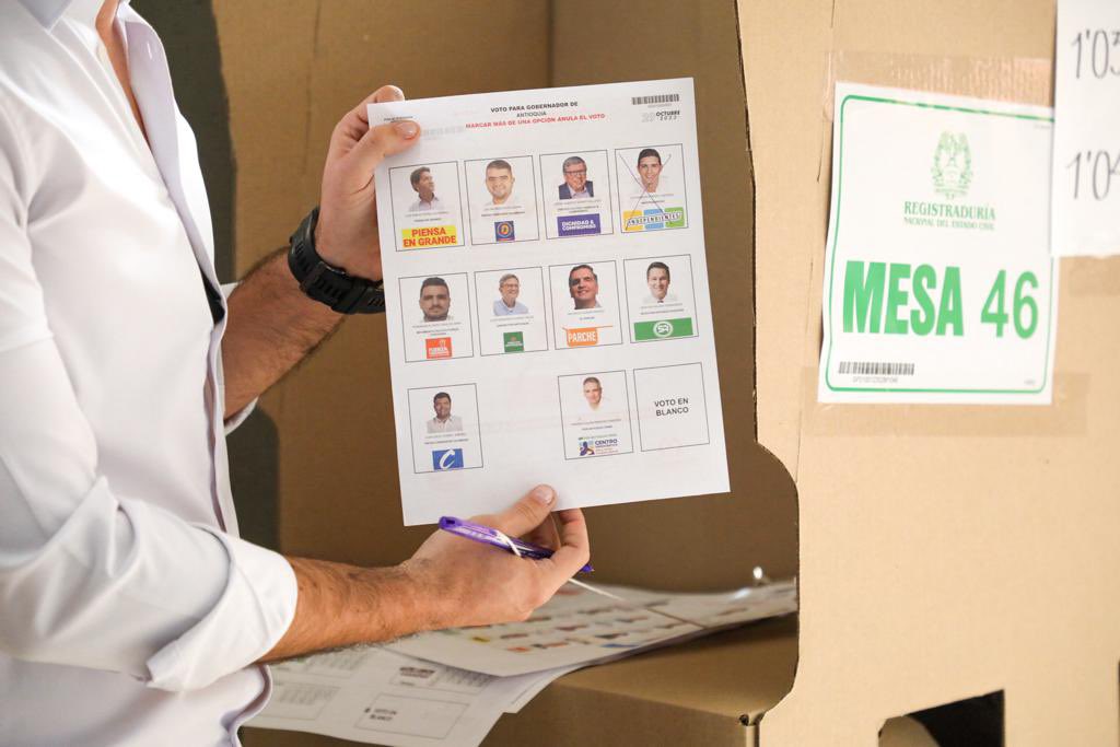 Hoy voto con toda la convicción de construir una Antioquia Global💚, un departamento con oportunidades, un gobierno con el mismo amor con el que hicimos esta campaña🫶🏻 ¡Gracias infinitas por acompañarme en esta carrera, ahora solo necesito un voto, tú voto🙌🏻!