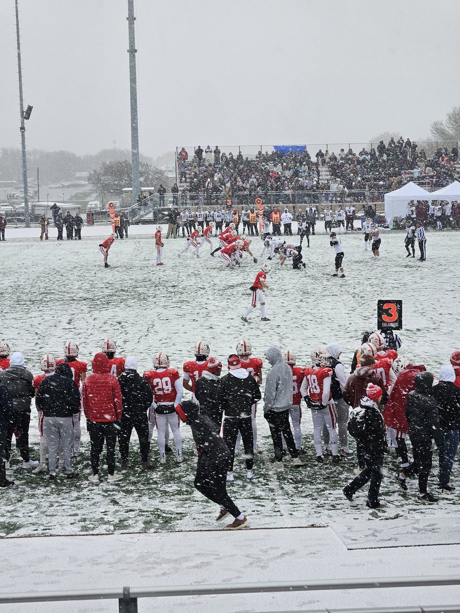 Great game day visit <a href="/nwc_fb/">Northwestern College Football</a> yesterday!  Thanks for the invite <a href="/coachmmmcc/">Matt McCarty</a> <a href="/JFakkema80/">Josh Fakkema</a> <a href="/EvanMaxwell2023/">Evan Maxwell</a>