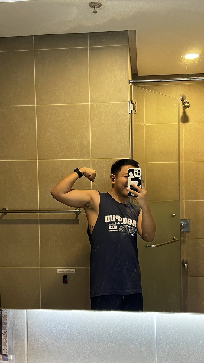 _tomcrz's tweet photo. sunday workout 💦 https://t.co/K4mJX9kUDw