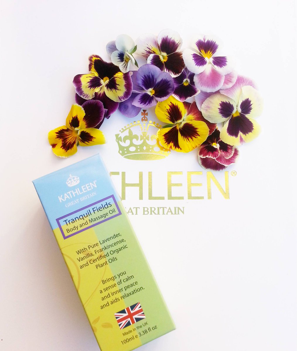 Breathe the fields of purple lavender weaving in strings of soft, spicy vanilla, and peacefully rest under the sweet and woody frankincense fragrance. This beautiful Tranquil Fields aromatherapy Oil enhances your bath and shower experience. 
amazon.co.uk/stores/KATHLEE…

#giftforher