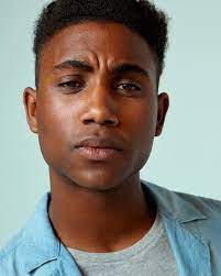 merlinpapin3's tweet photo. .@FredOL69007 On souhaite un Bon Anniversaire à #LeitiSene qui a 25 ans on ppeut le voir dans
Elite
En Famille https://t.co/M7g9SdsyXH