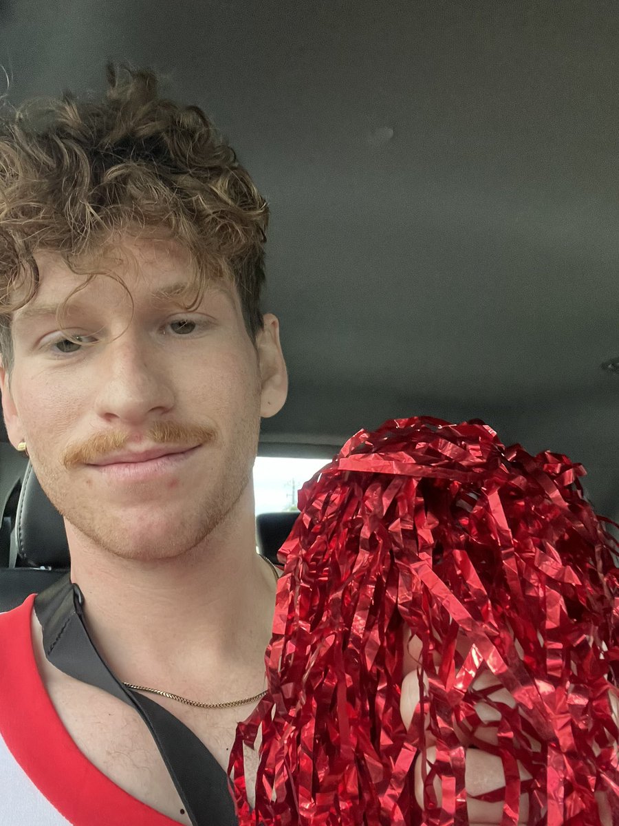 akenigsberg's tweet photo. Ok but walks/ubers of shame during Halloweekend are elite https://t.co/oU8VcBgewS