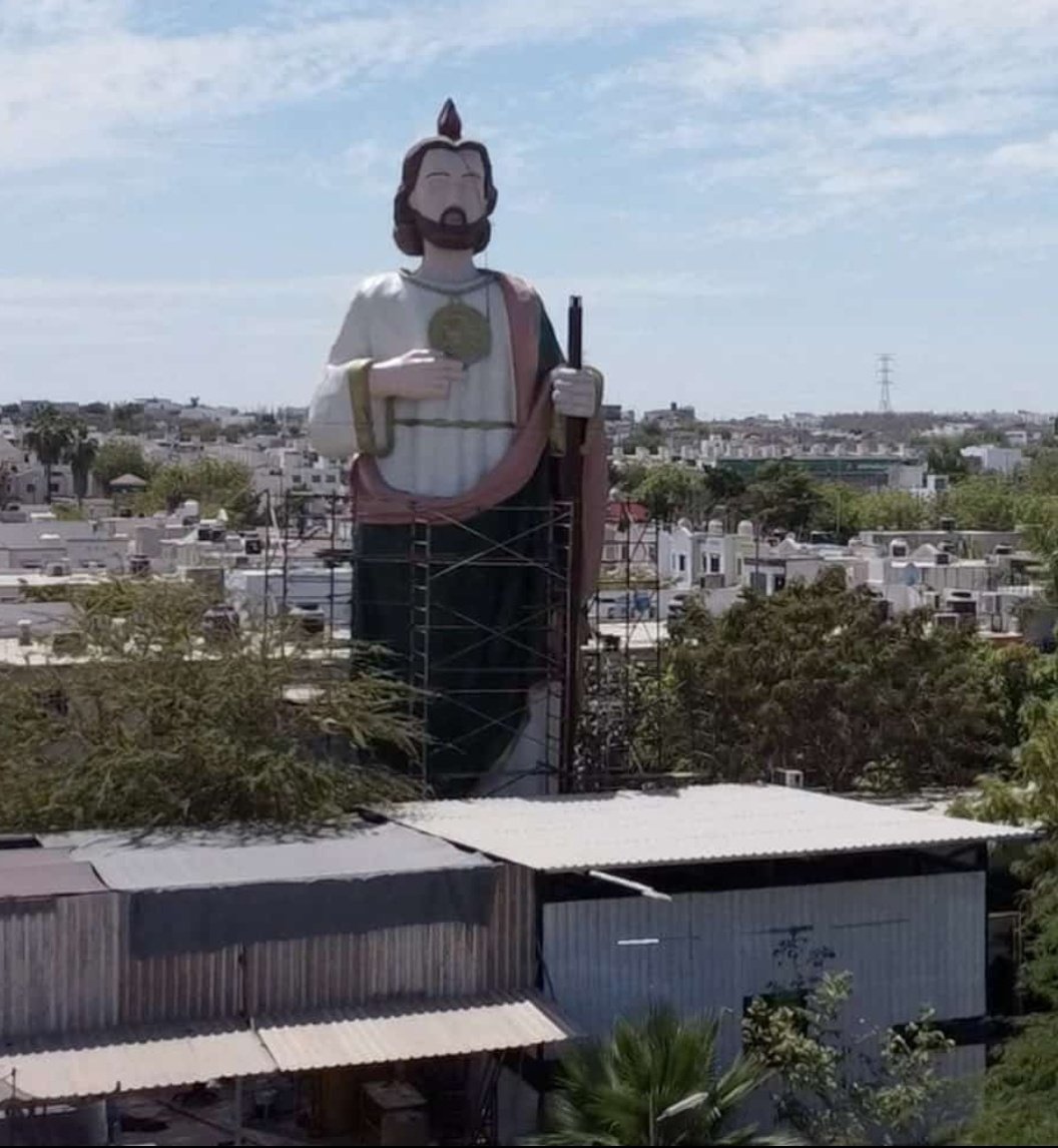 13nyma's tweet image. En Japón //en México