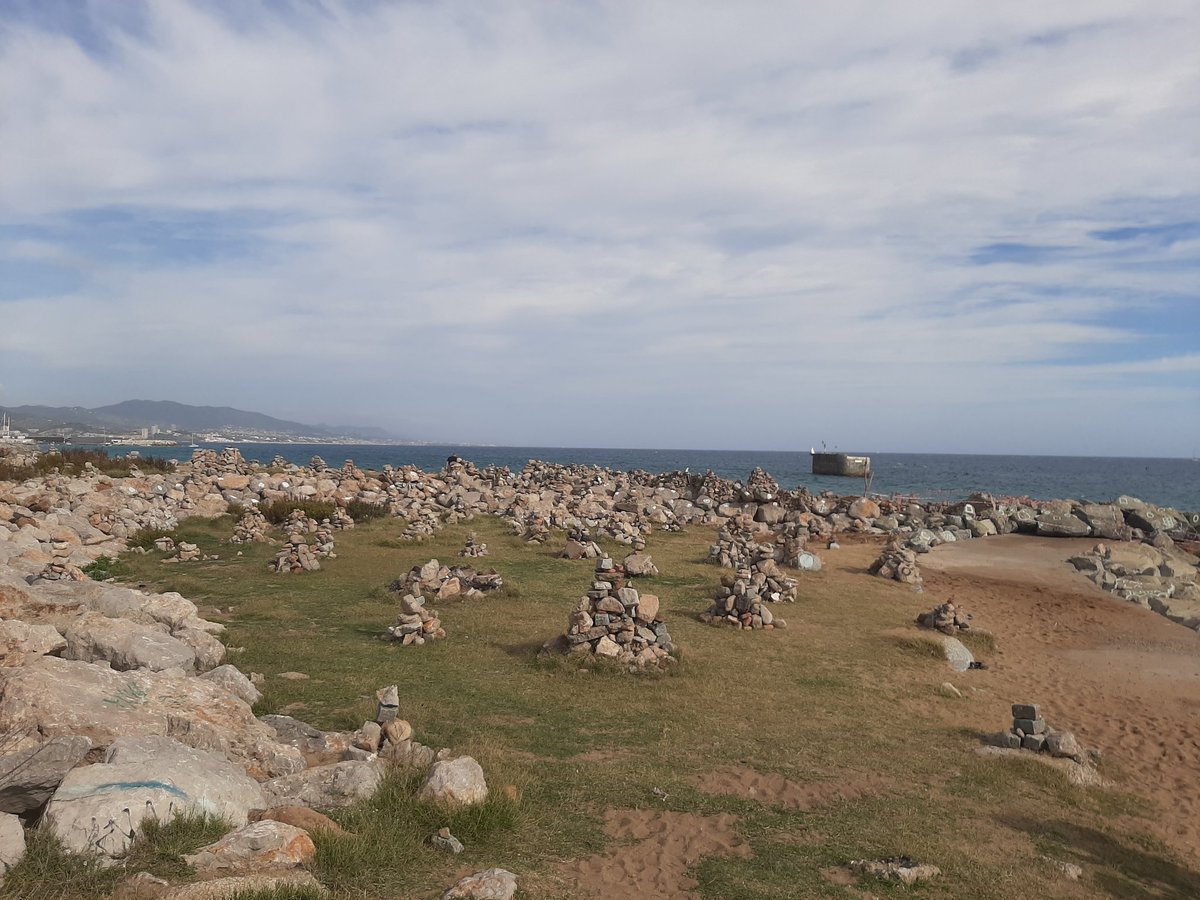 Crossover <a href="/jorgecarrion21/">Jorge Carrión</a>, @kosmopolisCCCB, <a href="/Nollegiu/">Nollegiu</a> (feliç X aniversari!! 🥳) y La Soledad, De Marc Caellas y Esteban Feune de Colombí. ¿Qué es el agua?