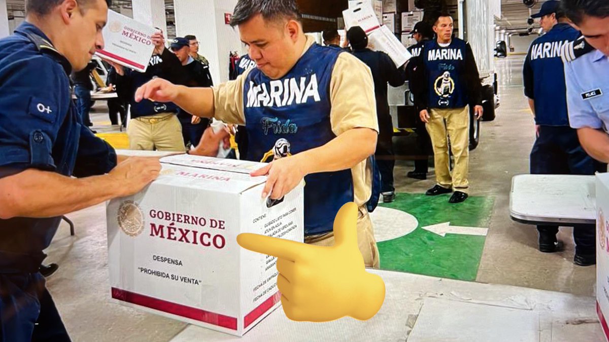 MaxKaiser75's tweet photo. No lo pudieron evitar 🤬En su miserable naturaleza está siempre dejar claro QUIÉN los está “ayudando”

Idéntico que en la pandemia con las vacunas! LLEGAN TARDE para poder PREPARAR la PROPAGANDA y que a nadie le quede duda a quién le deben “agradecer” 

Ya se me acabaron los adjetivos para describir al obradorato. Su nivel de BAJEZA alcanzó un nuevo piso 

Lo único que les pido es que NO OLVIDEN ESTO para que se los cobremos en las urnas el año que entra