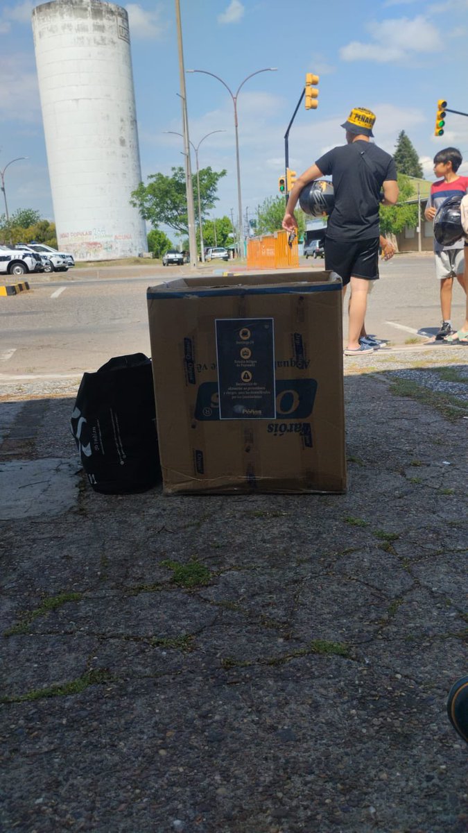 interiorCAP's tweet image. Recordamos que las Peñas ya están en el Estadio Artigas de Paysandú, juntando alimentos no perecederos, ropa de adultos y niños, pañales, para los desplazados por las inundaciones en el norte del país. Contamos con la solidaridad de todos.