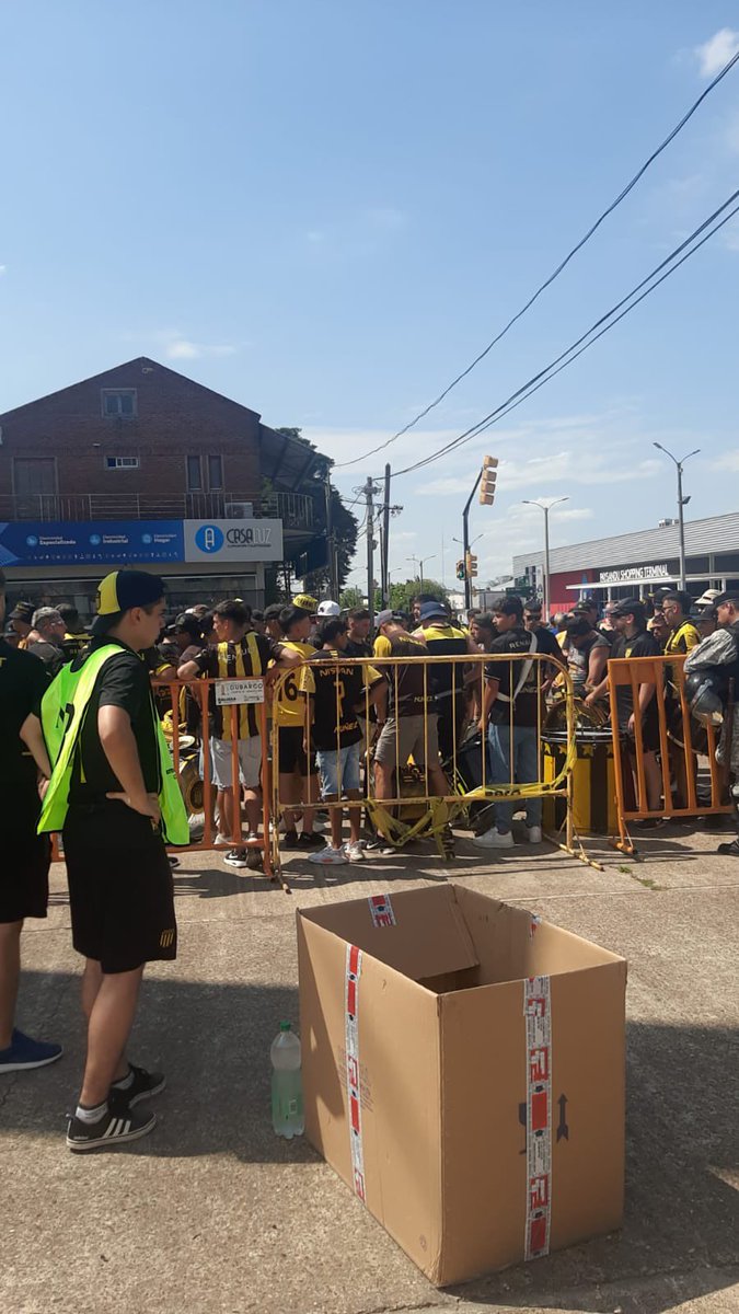 interiorCAP's tweet image. Recordamos que las Peñas ya están en el Estadio Artigas de Paysandú, juntando alimentos no perecederos, ropa de adultos y niños, pañales, para los desplazados por las inundaciones en el norte del país. Contamos con la solidaridad de todos.
