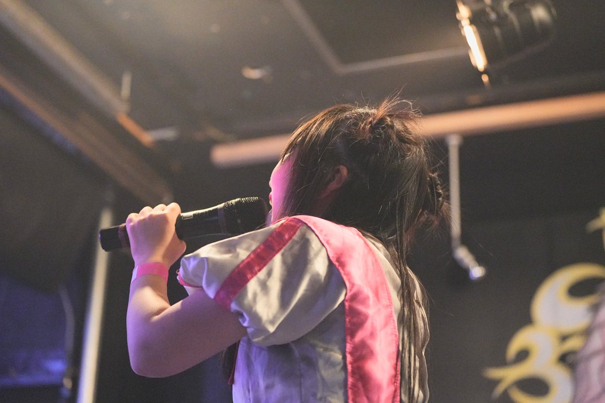 123_ISHIYAN's tweet photo. DC最後の日
#にじたろう の有終の美
今までで最高のライブでした
ステージとフロアの逆転現象
彼女しか出来ない光景
アニメ999風で言うと
今、万感の想いを胸に
DCから出る
さらば、にじたろう
さらば、ドリームキューブ
@nizinonizitarou
#DREAMCUBE
#最後の日 https://t.co/JIsvNUUfXW