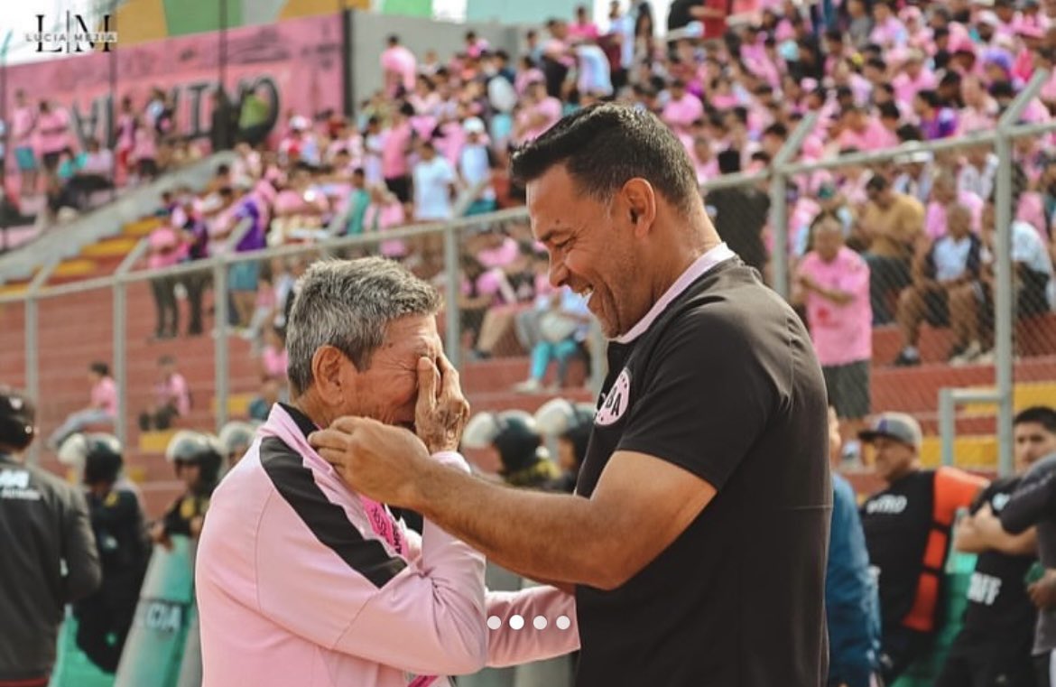 Moiseshv88's tweet photo. Alaaaa mier…
Me quedo con estas imágenes del día de ayer.  De verdad, fotasos de @PortalRosado .. 
la secuencia de fotos es impresionante.
Lo que genera mi @sportboys https://t.co/6nFgMBcQvg