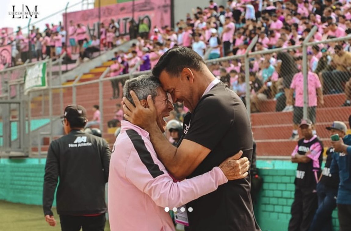 Moiseshv88's tweet photo. Alaaaa mier…
Me quedo con estas imágenes del día de ayer.  De verdad, fotasos de @PortalRosado .. 
la secuencia de fotos es impresionante.
Lo que genera mi @sportboys https://t.co/6nFgMBcQvg