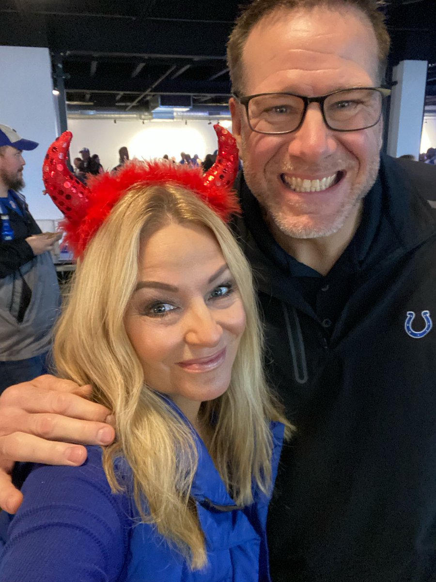 RealLauraSteele's tweet photo. Little red & a lot of blue! Former Colt Rick DeMulling at the #ColtsVIP with @Bullseye_Event come join us! https://t.co/2m7SEhNH1O https://t.co/cqnIFJGI1R