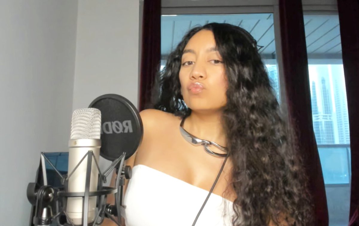 Serenaelis_'s tweet photo. Awesome time on the cryptophobiapod with @inesdunoir ! Can’t wait to do more. The interview was recorded which will be shared soon! Thanks to those that came threw in #Decentraland 🎙️ #podcast #Cryptophobia @DaydreamXSEA https://t.co/3OdlEzAYks
