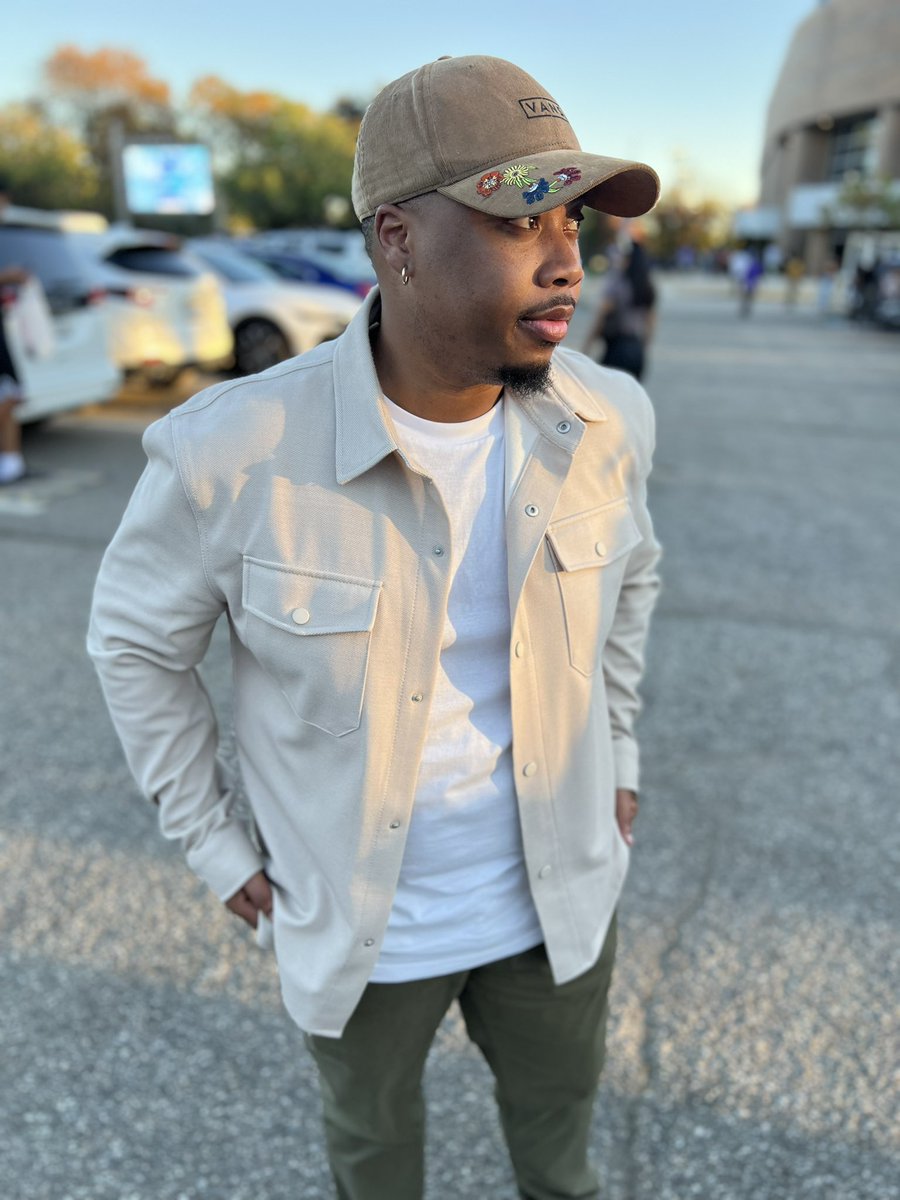 terrell_deshon's tweet photo. Look for the homecoming sneaky link 😅 https://t.co/Roo3lXtr7r